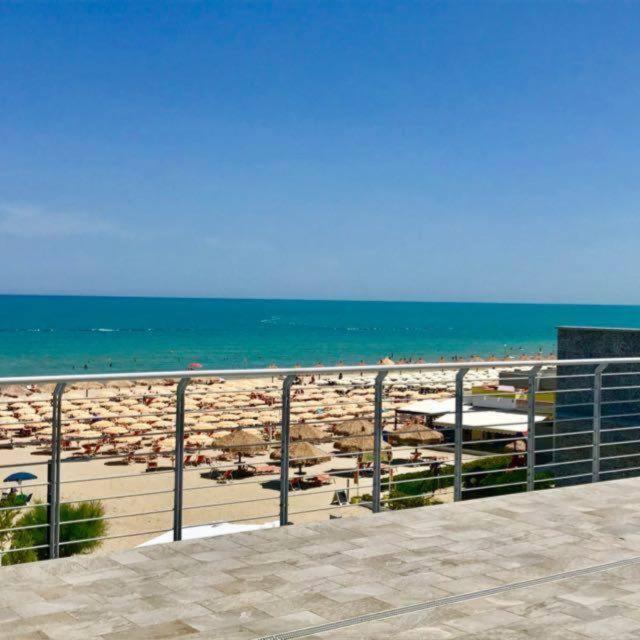 Apartments Le Dune Silvi Marina Bagian luar foto